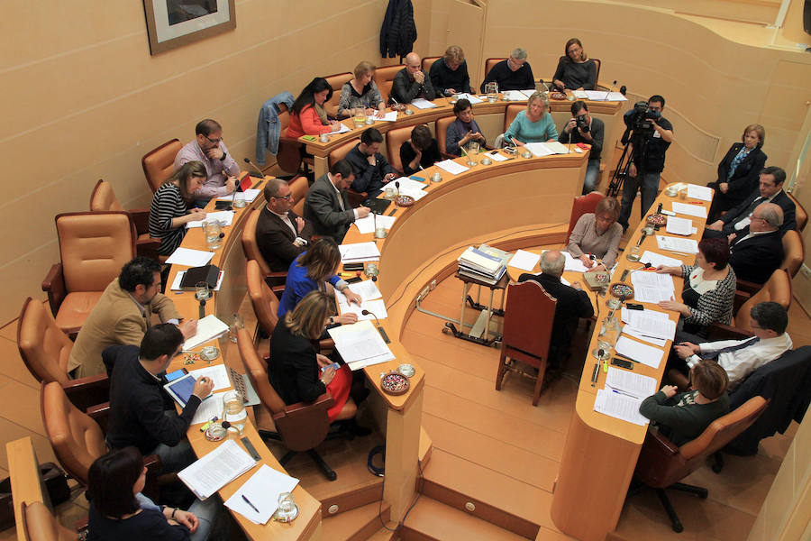 Pleno en el Ayuntamiento de Segovia