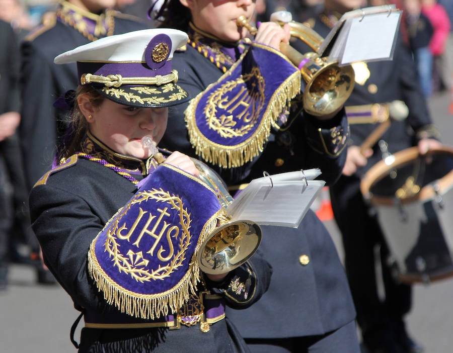 Entrega de la medalla de oro de la ciudad a la cofradia de los nazarenos de Palencia