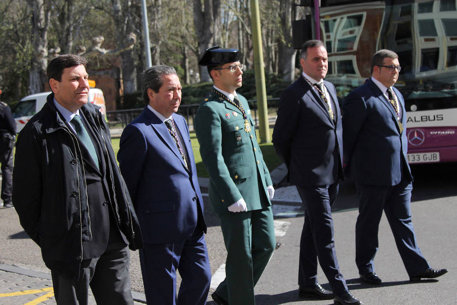 Entrega de la medalla de oro de la ciudad a la cofradia de los nazarenos de Palencia