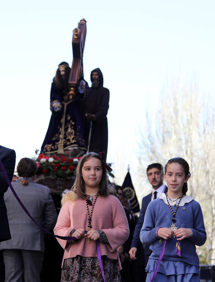 Entrega de la medalla de oro de la ciudad a la cofradia de los nazarenos de Palencia