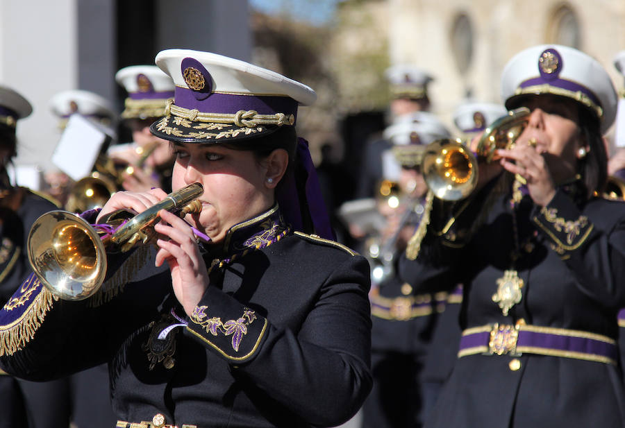 Entrega de la medalla de oro de la ciudad a la cofradia de los nazarenos de Palencia