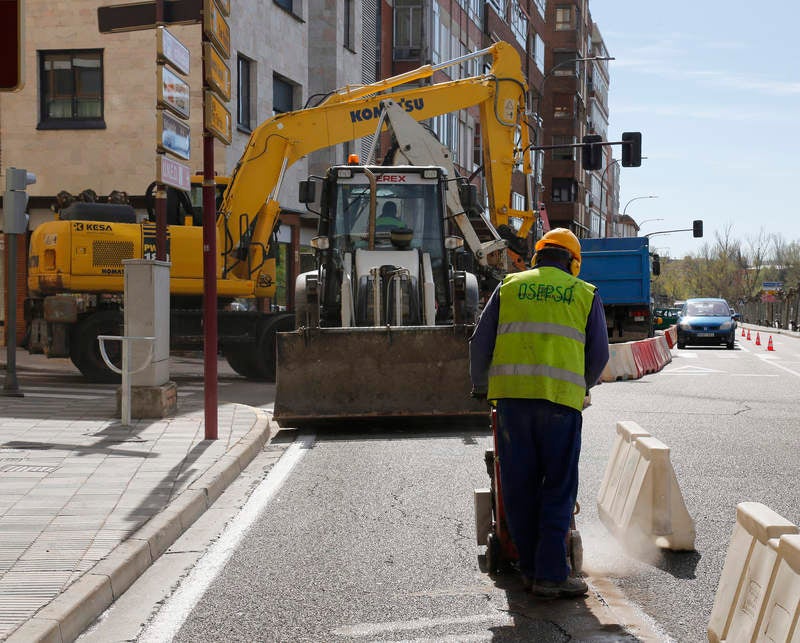 Obras del colector en la avenida Castilla de Palencia