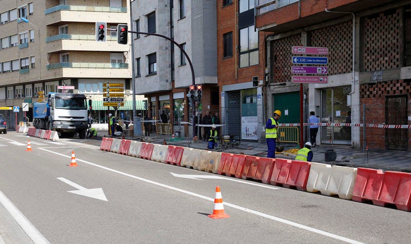 Obras del colector en la avenida Castilla de Palencia