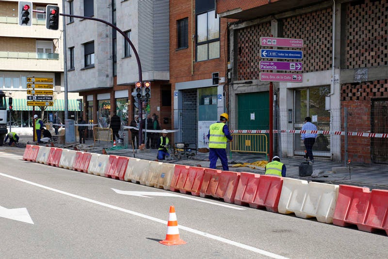 Obras del colector en la avenida Castilla de Palencia