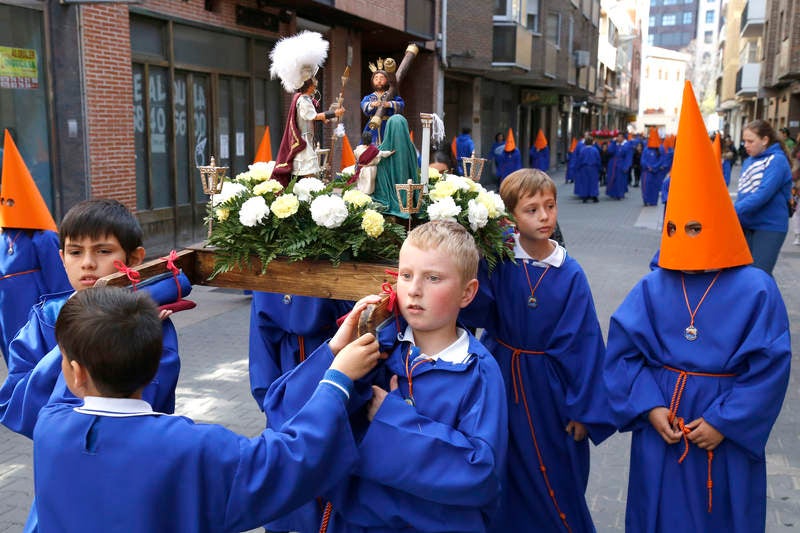 Alumnos del colegio Divino Maestro de Palencia escenifican la Pasión