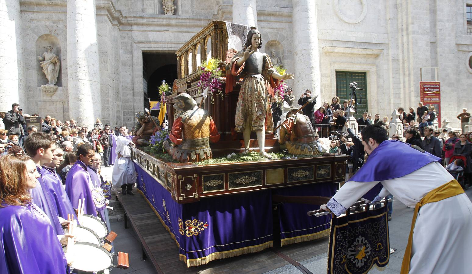 Cofradía del Santo Sepulcro y Santísimo Cristo del Consuelo de Valladolid