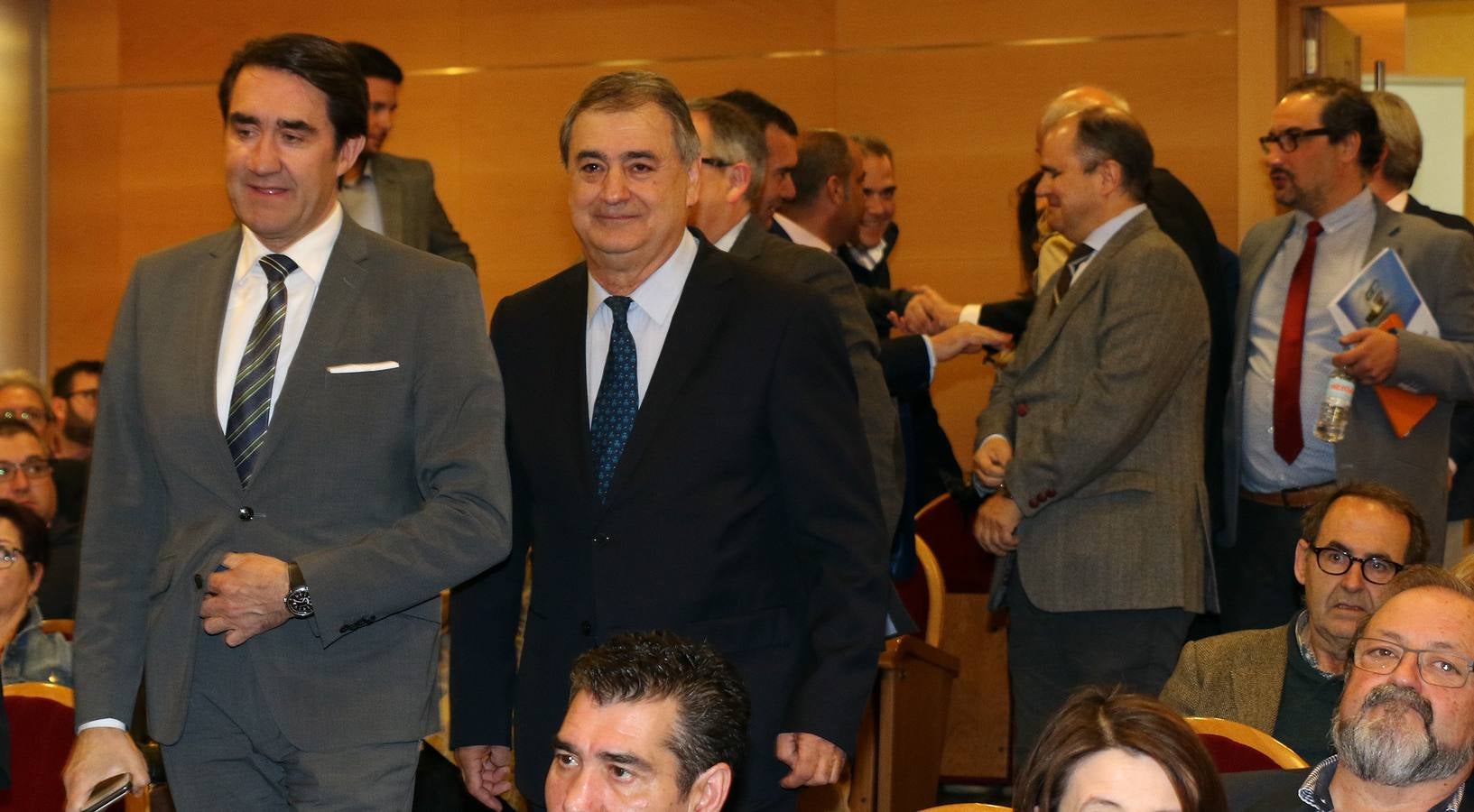 La Agrupación Segoviana de Empresarios del Transporte entrega los Acueductos de Plata