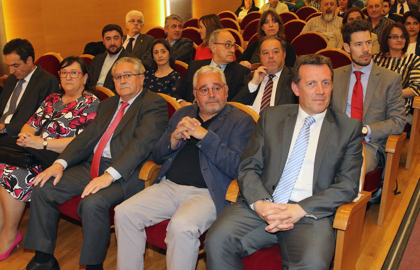 La Agrupación Segoviana de Empresarios del Transporte entrega los Acueductos de Plata