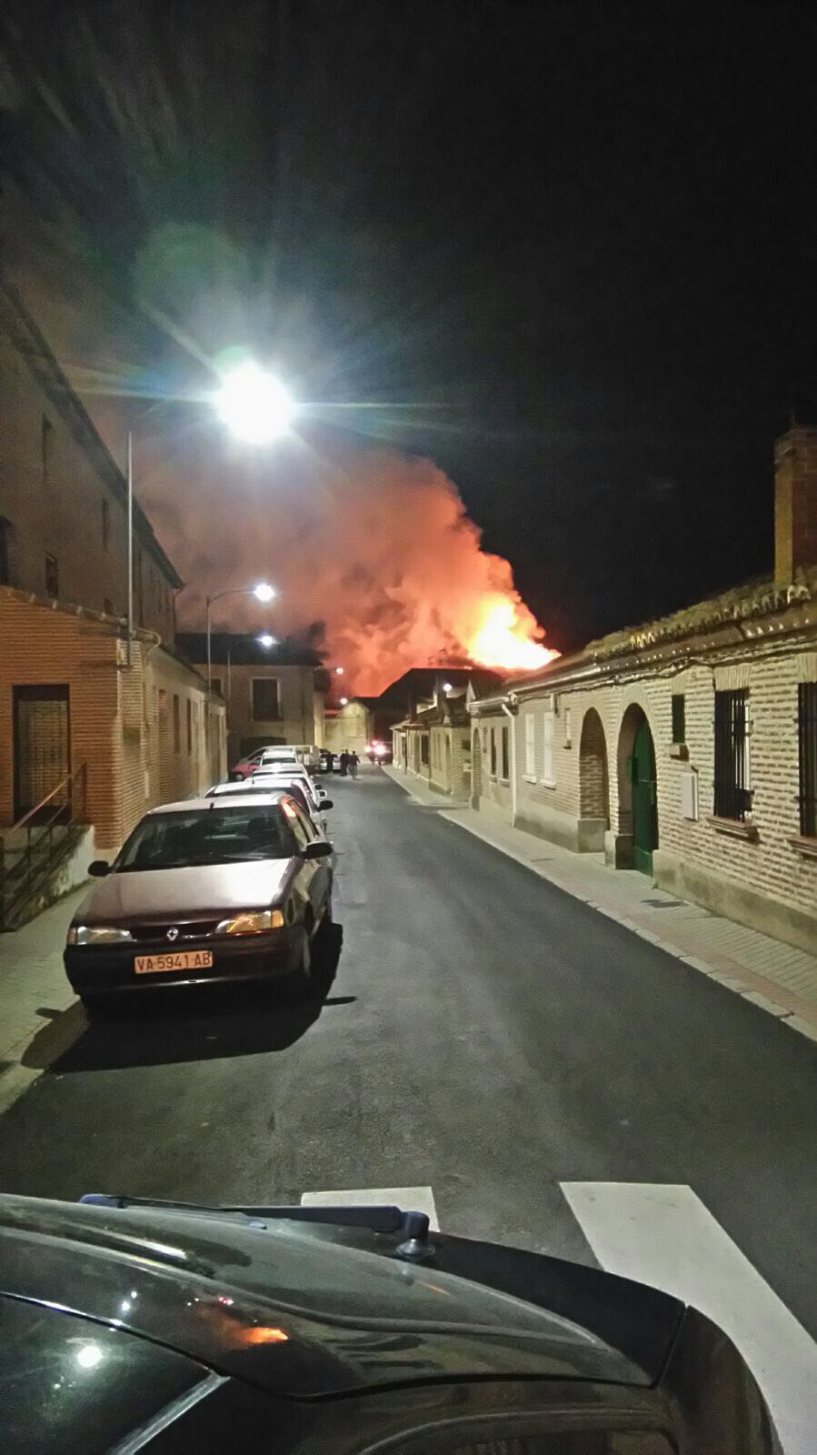 Un incendio destruye una vivienda en Olmedo