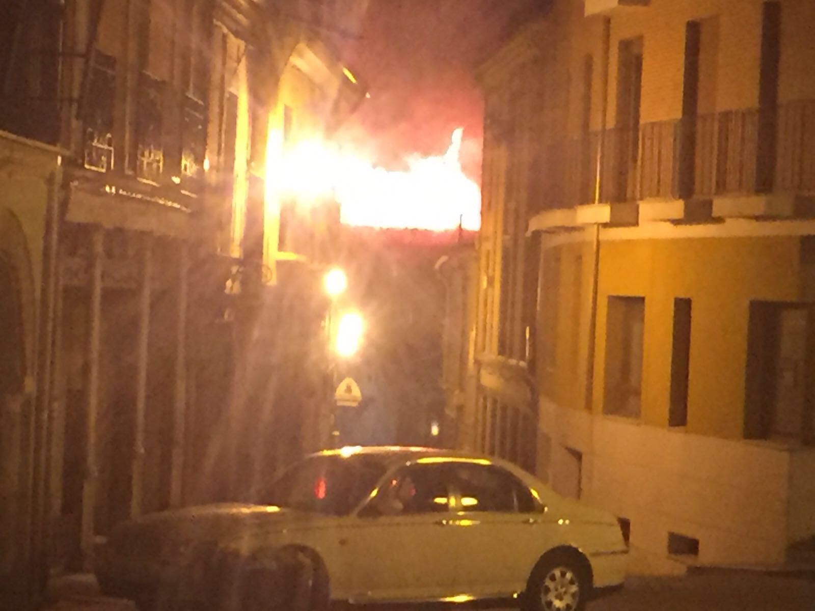Un incendio destruye una vivienda en Olmedo
