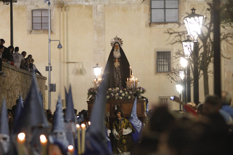 Procesión del Cristo de Los Doctrinos en Salamanca