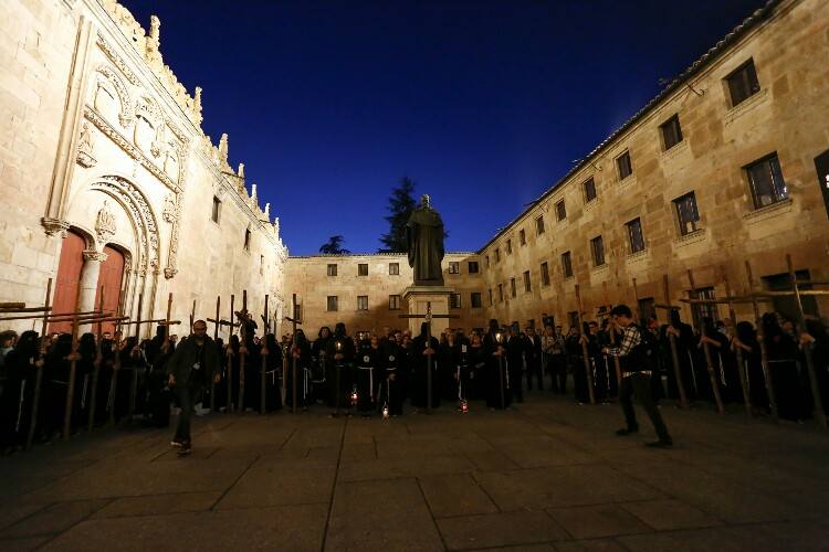 Procesión del Silencio de la Hermandad Universitaria de Salamanca