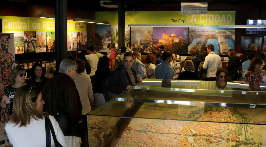 Los turistas llenan Segovia durante el Viernes y el Sábado Santo