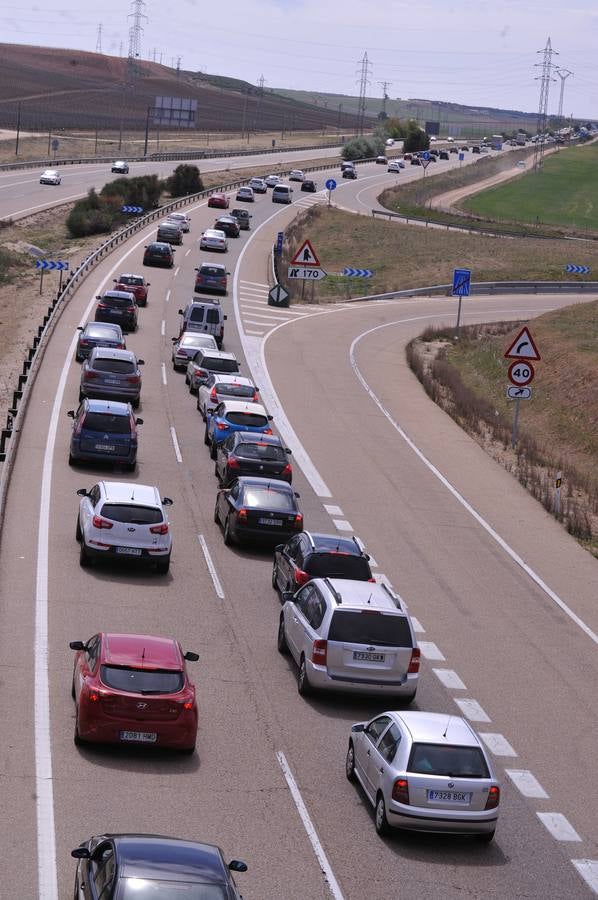 Atasco en la A-6 a la altura de Rueda