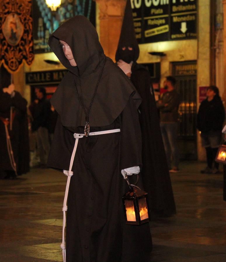 Procesión de la Virgen de la Soledad en Palencia