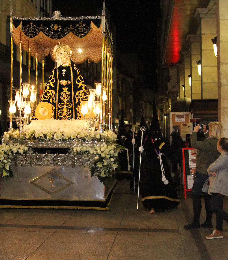 Procesión de la Virgen de la Soledad en Palencia