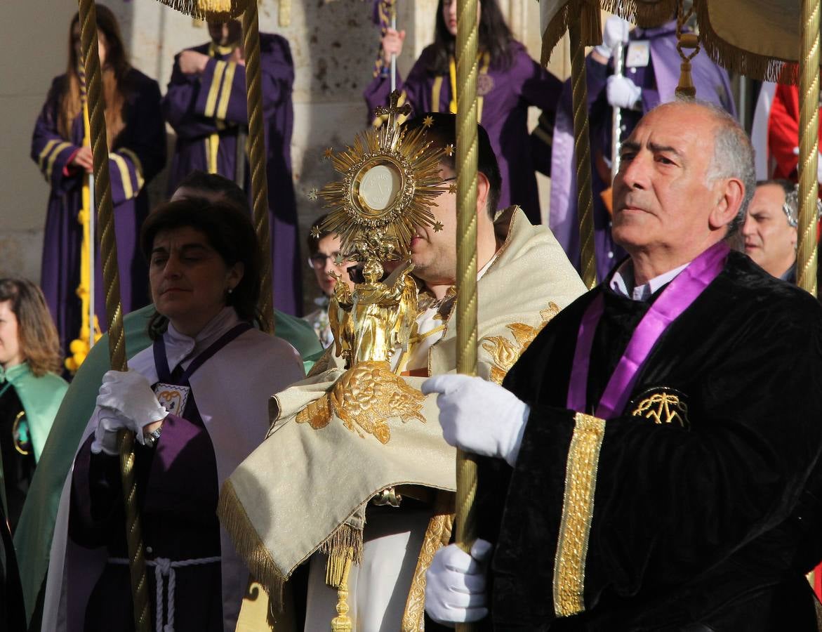 El Rompimineto del Velo pone fin a la Semana Santa palentina