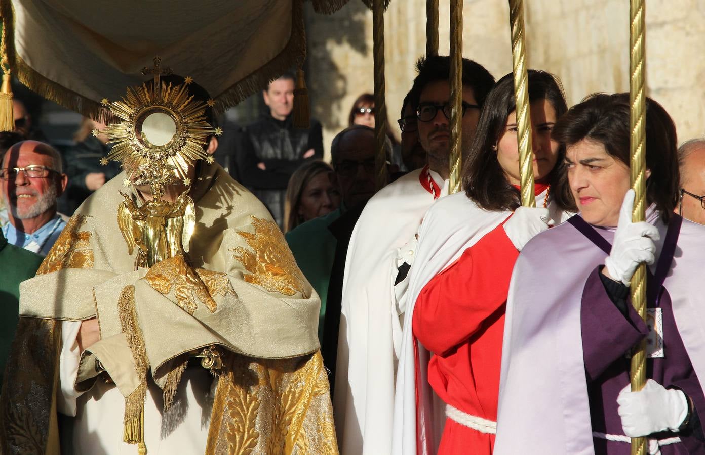 El Rompimineto del Velo pone fin a la Semana Santa palentina