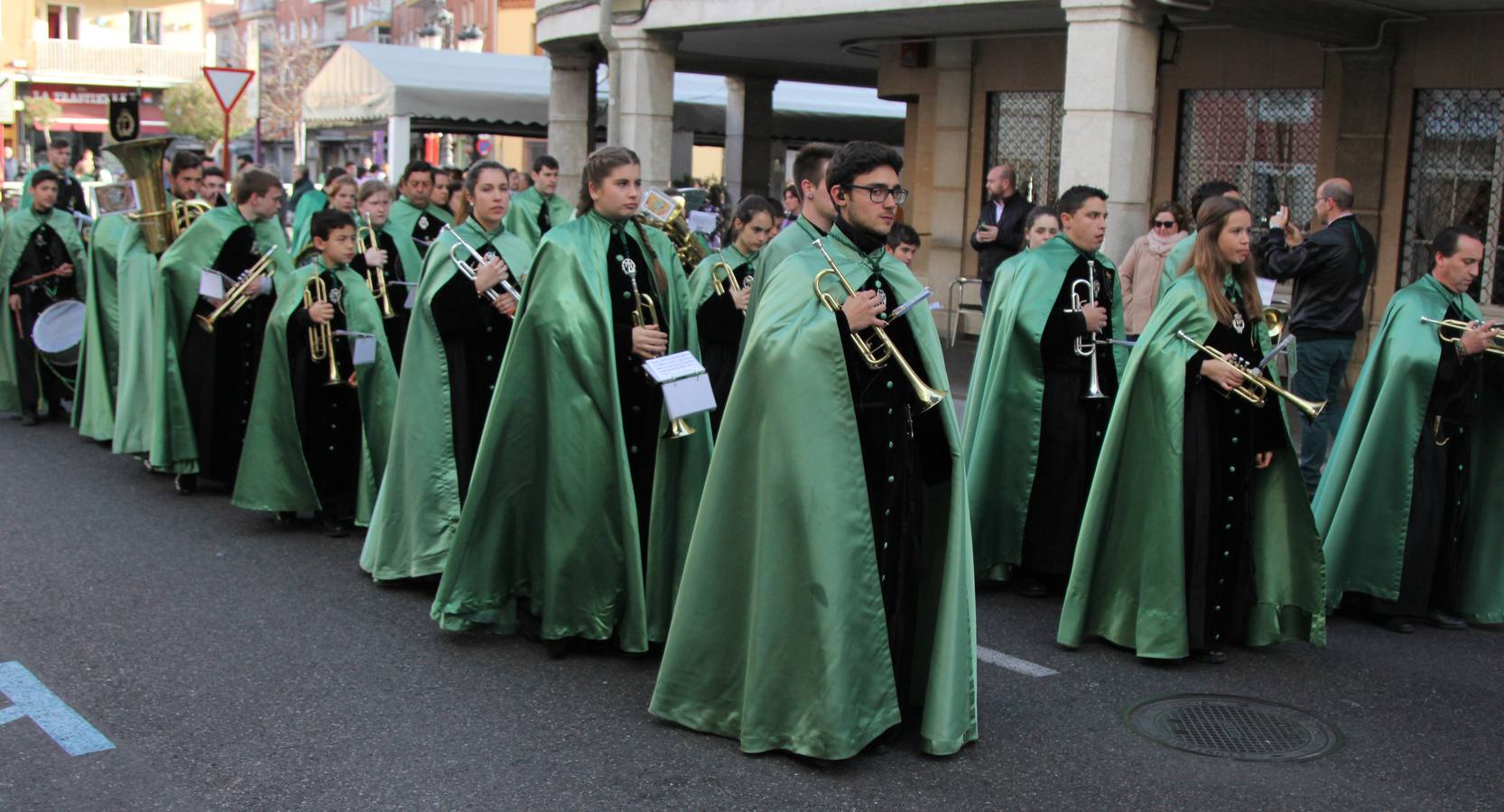 El Rompimineto del Velo pone fin a la Semana Santa palentina