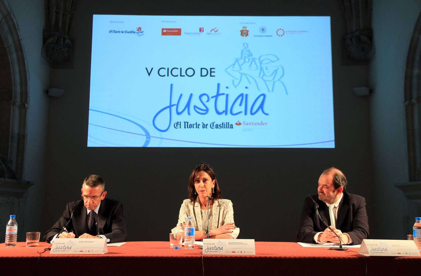 La magistrada de la Audiencia de Madrid, María Felisa Herrero, y el presidente de la Audiencia de Segovia, Ignacio Pando, en el V Ciclo de Justicia de El Norte de Castilla-Santander