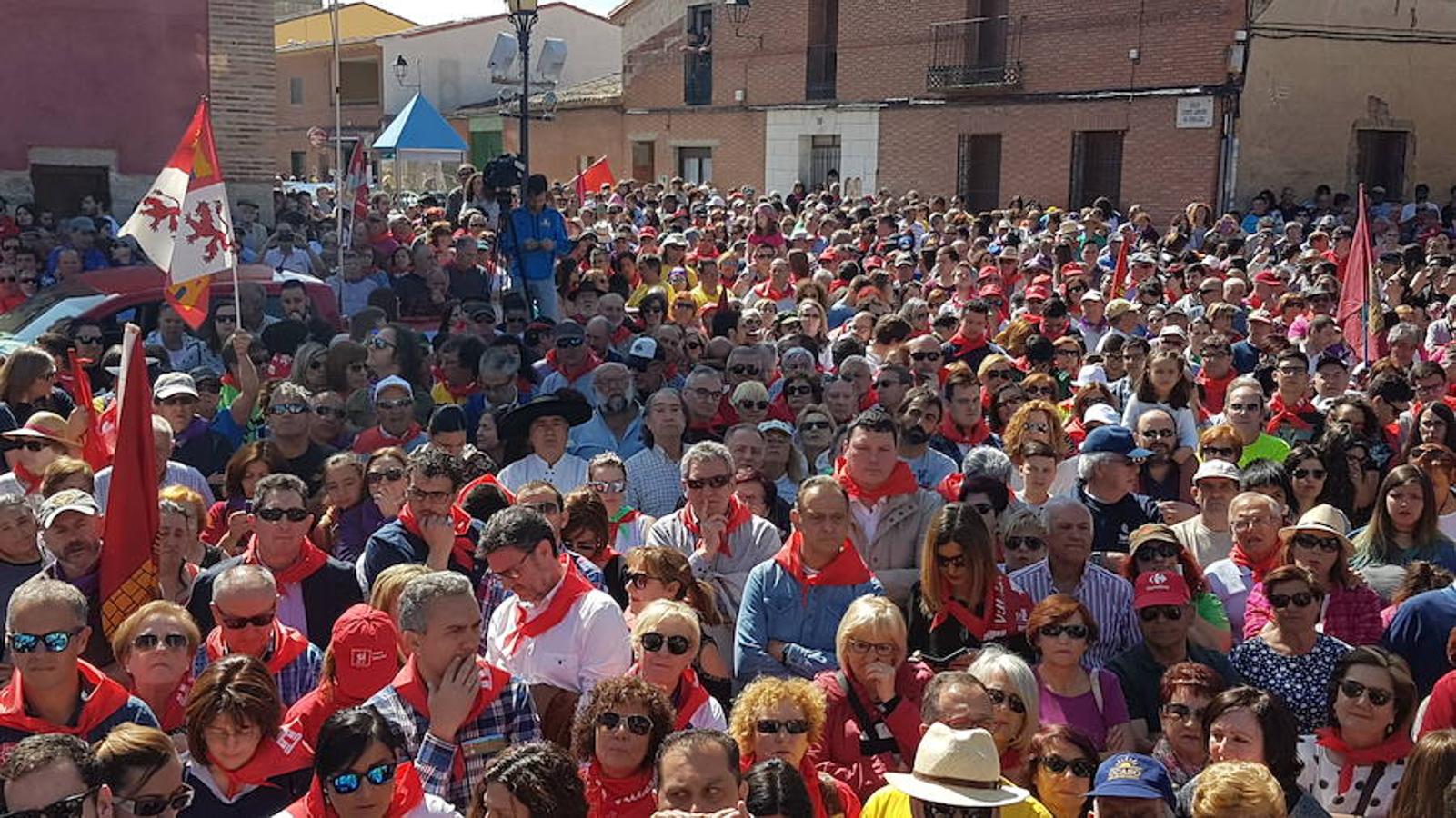 Intervenciones ante el monolito de Villalar de los Comuneros