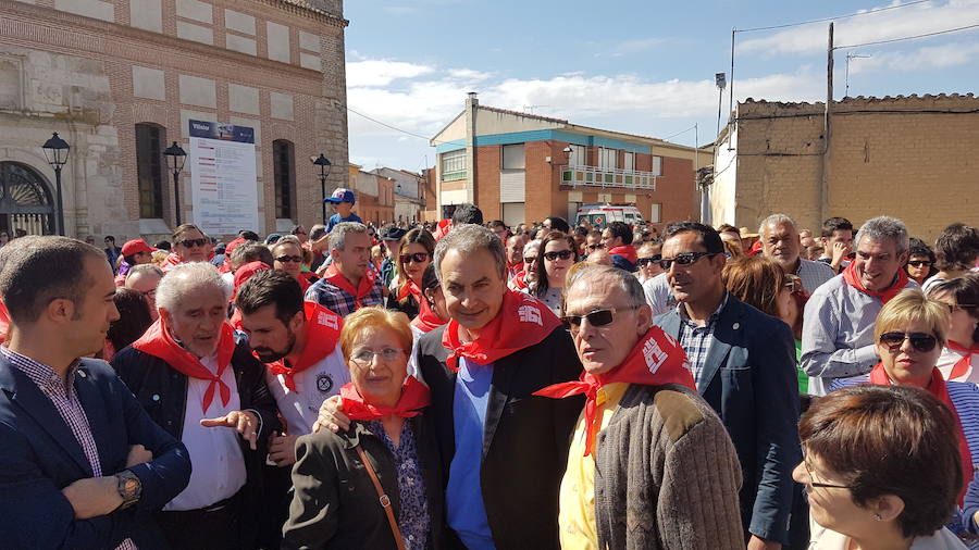 Intervenciones ante el monolito de Villalar de los Comuneros