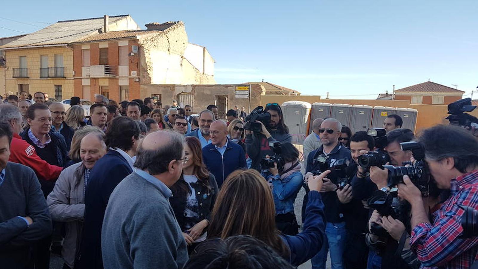 Personalidades del mundo de la política y la sociedad en la Fiesta de Villalar