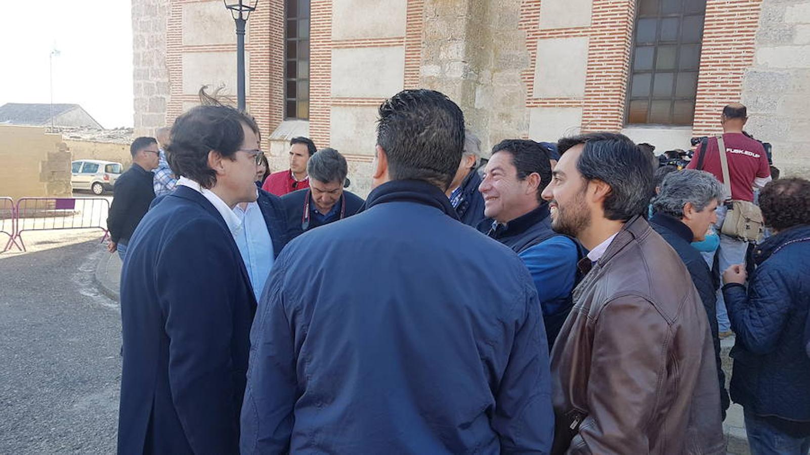 Personalidades del mundo de la política y la sociedad en la Fiesta de Villalar