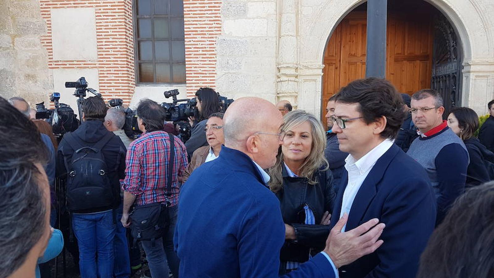 Personalidades del mundo de la política y la sociedad en la Fiesta de Villalar