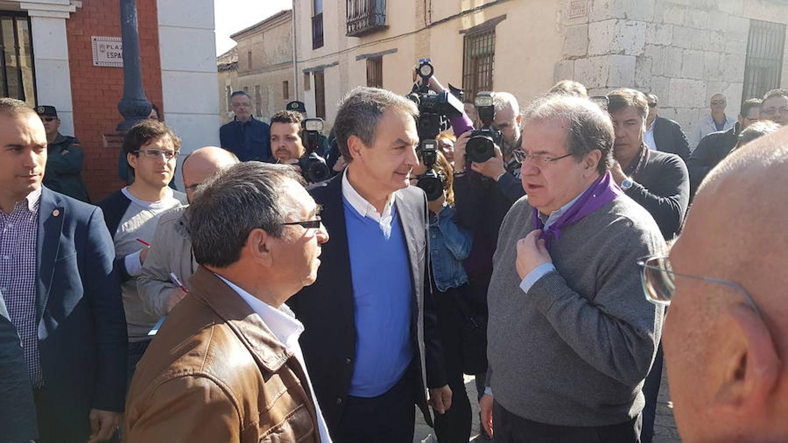El expresidente Zapatero visita Villalar de los Comuneros en el Día de Castilla y León