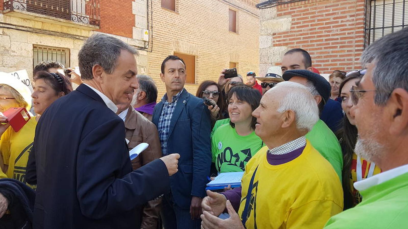 El expresidente Zapatero visita Villalar de los Comuneros en el Día de Castilla y León