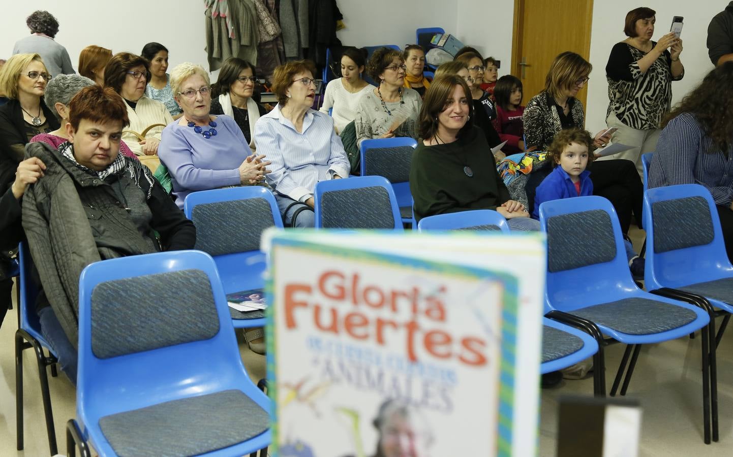 Homenaje a Gloria Fuertes en La Rondilla