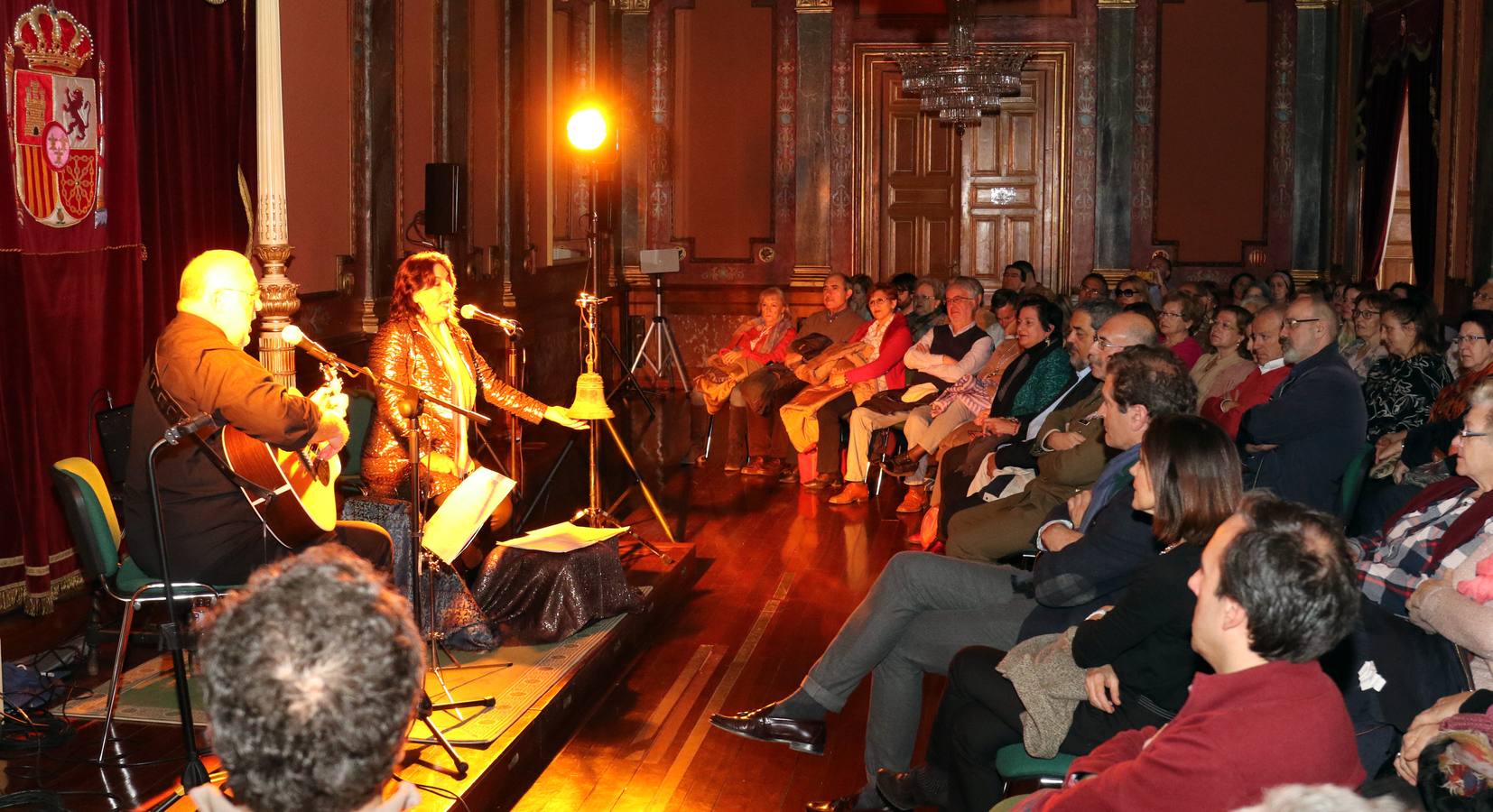 Begoña Olavide y Javier Bergia ponen música a los versos en el Aula de Cultura de El Norte de Castilla