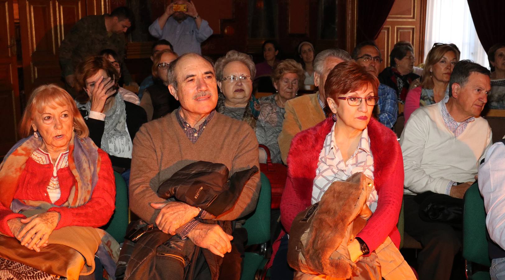 Begoña Olavide y Javier Bergia ponen música a los versos en el Aula de Cultura de El Norte de Castilla