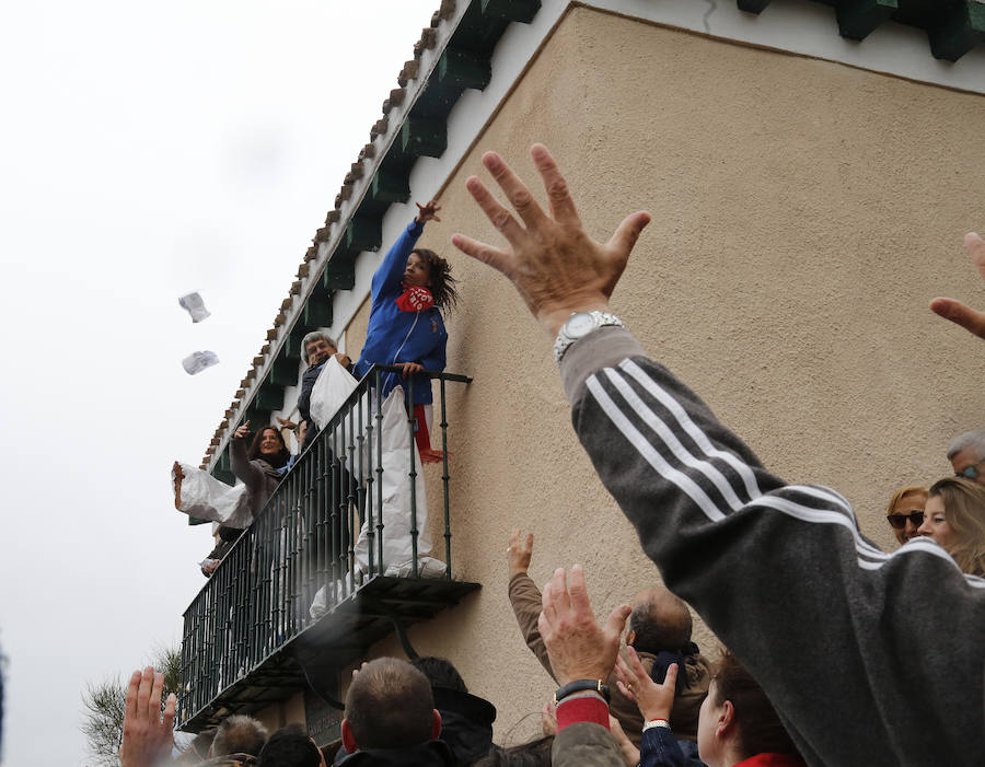 La pedrea del pan y el quesillo en Palencia 2/2