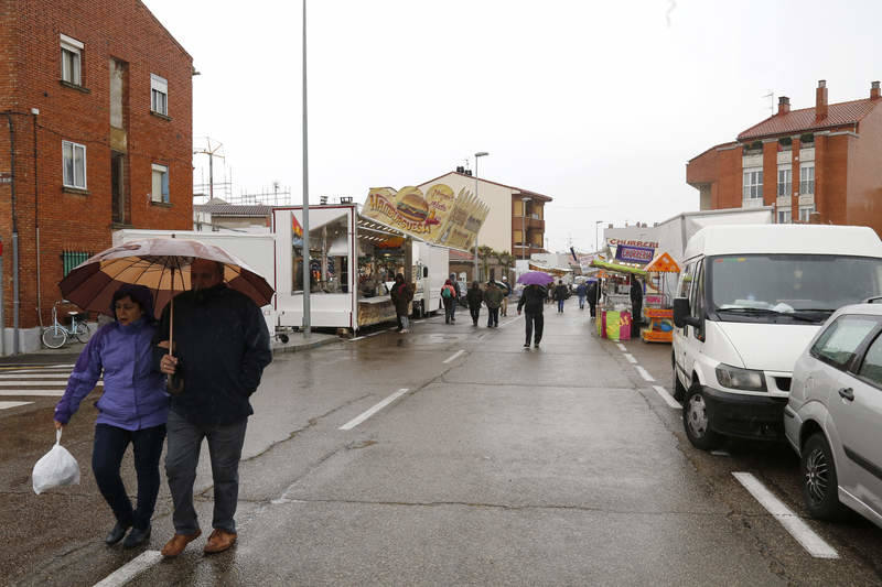 La pedrea del pan y el quesillo en Palencia 2/2