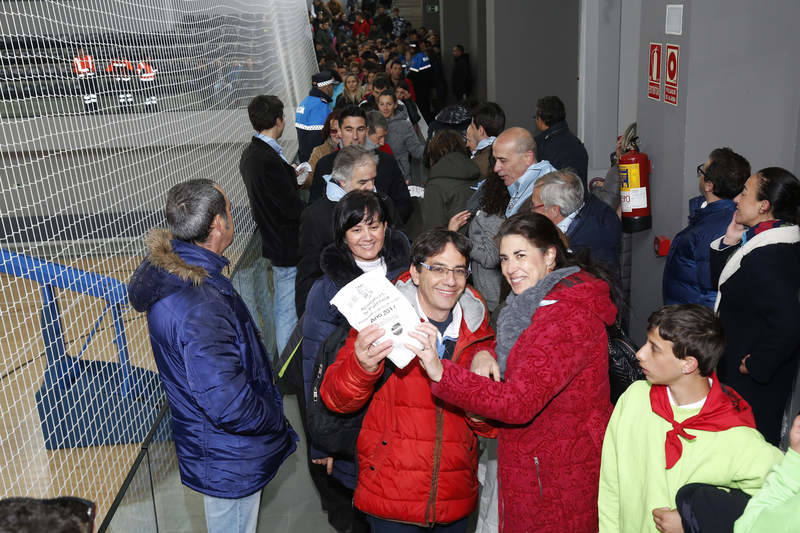 La pedrea del pan y el quesillo en Palencia 2/2