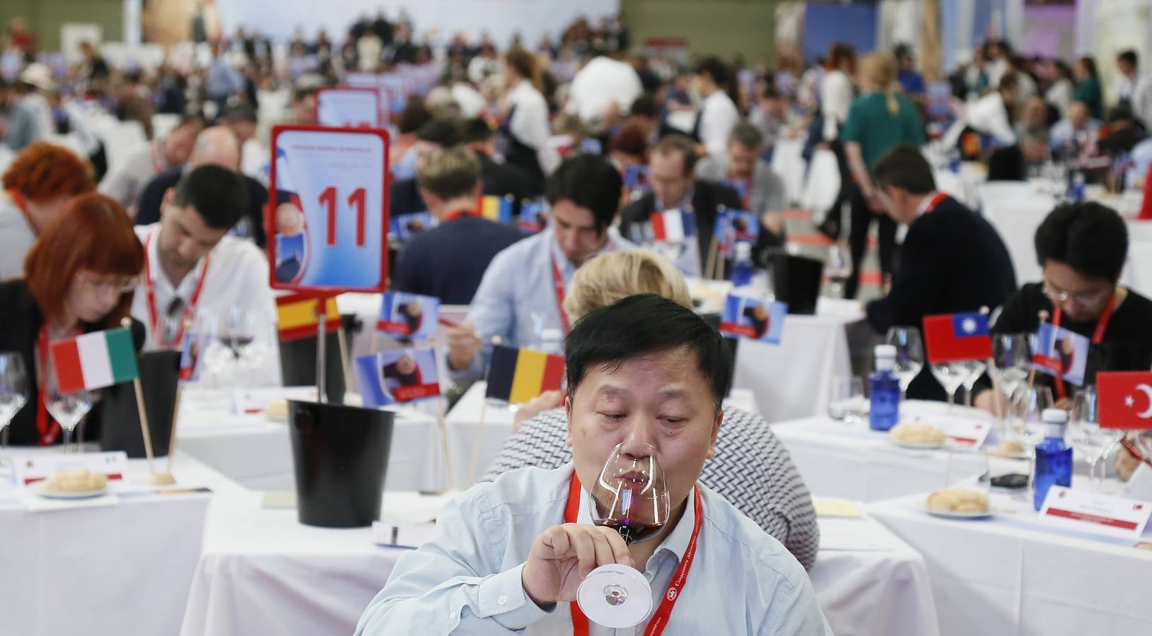 Arrancan en la Feria Internacional de Valladolid las catas a ciegas del Concurso Mundial de Bruselas