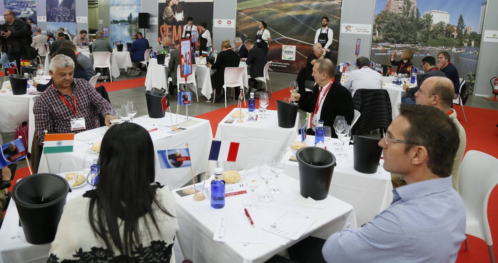 Arrancan en la Feria Internacional de Valladolid las catas a ciegas del Concurso Mundial de Bruselas