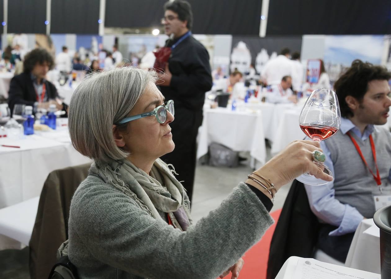 Arrancan en la Feria Internacional de Valladolid las catas a ciegas del Concurso Mundial de Bruselas