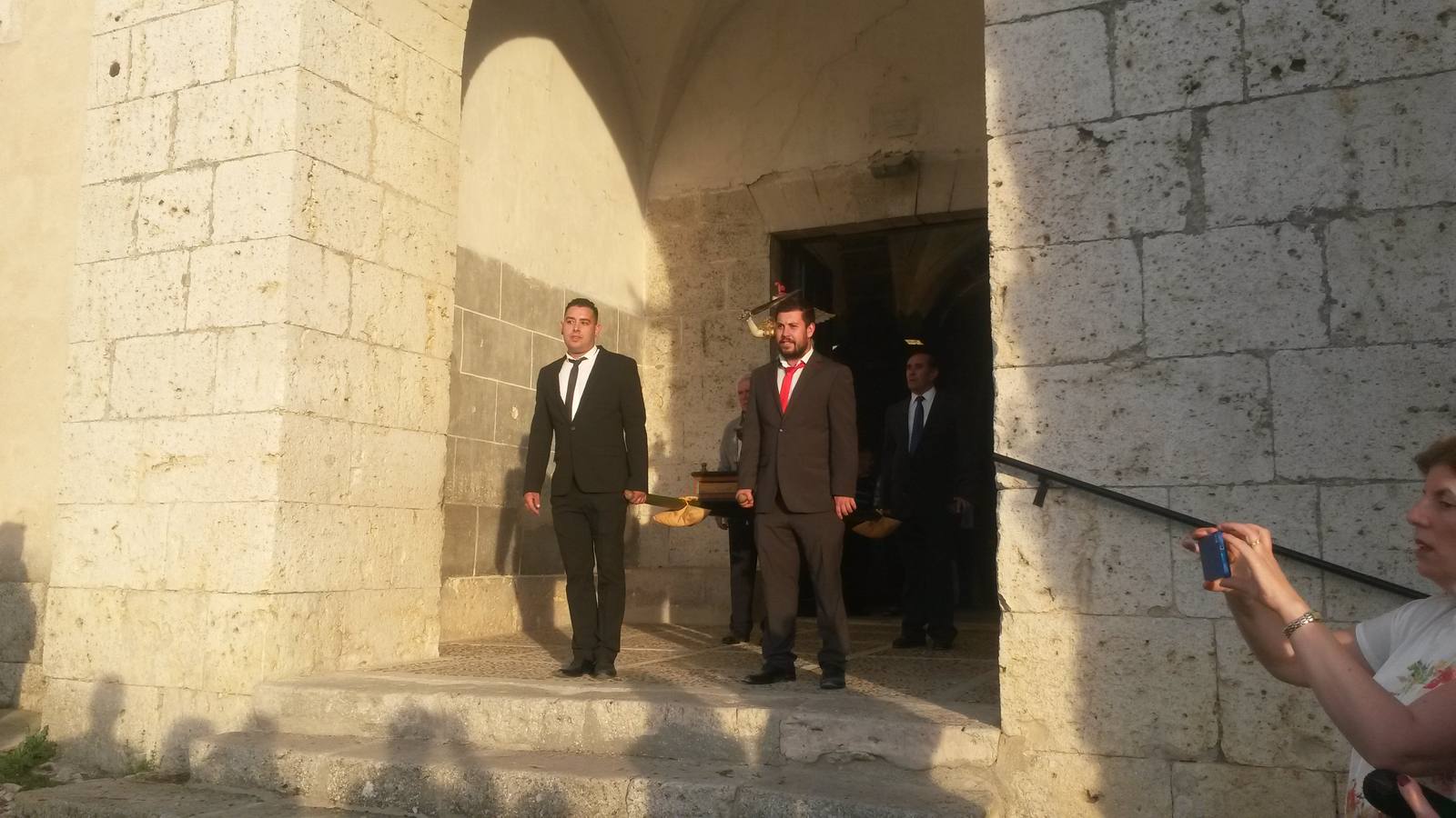 Los vecinos de Castrodeza honran a San Miguel