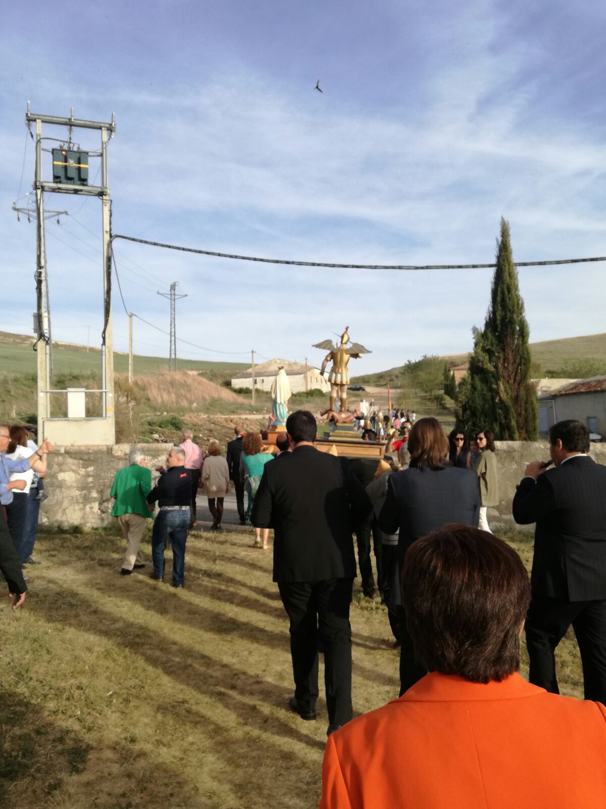 Los vecinos de Castrodeza honran a San Miguel