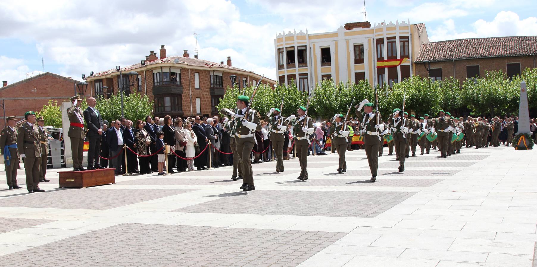 Paredes de Nava rinde honores a las Fuerzas Armadas (2/2)