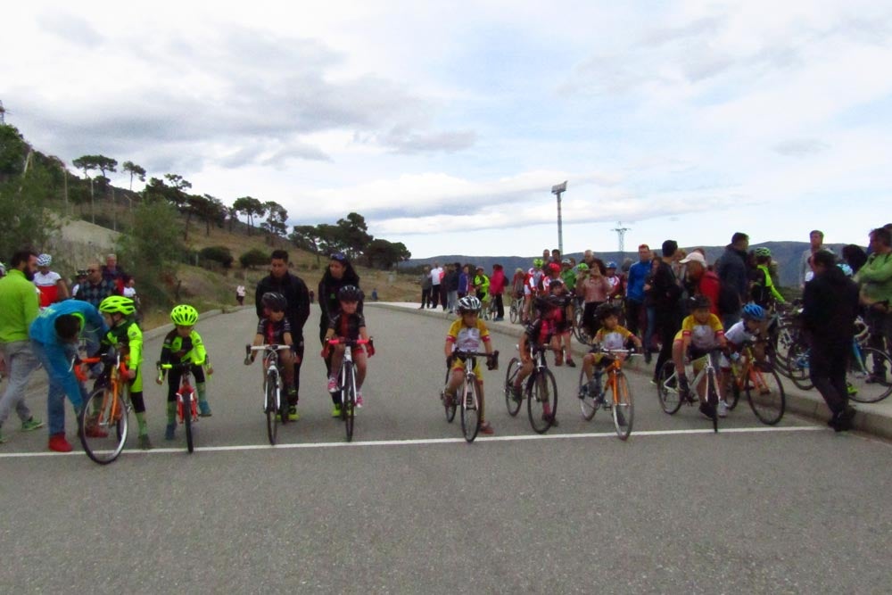 Gran jornada de ciclismo en El Barraco, con el XI Trofeo UCAV para escuelas