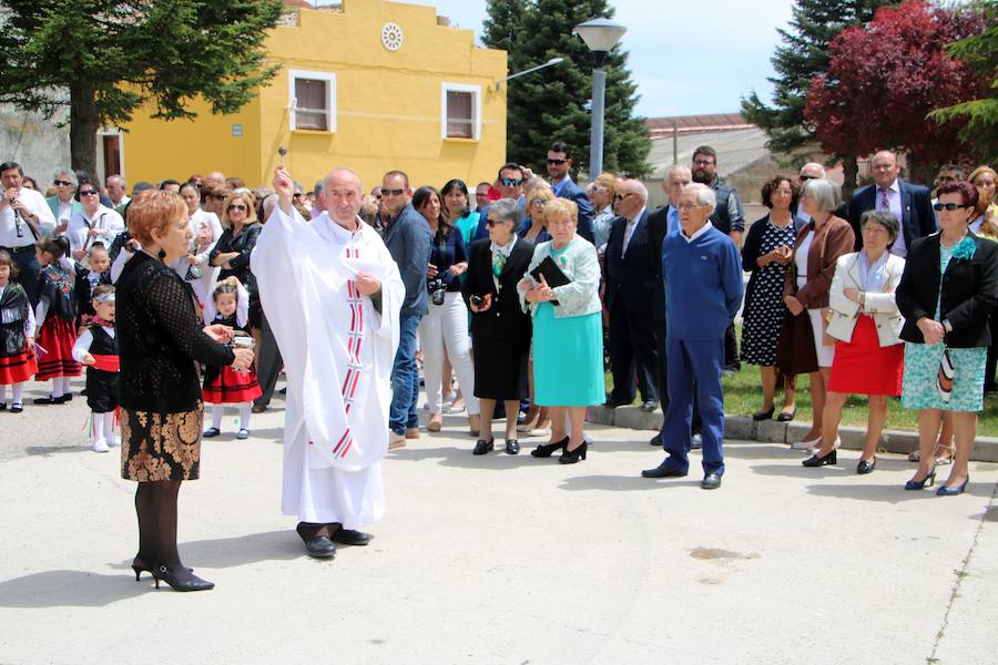 Danzas en Villaviudas en la fiesta de San Isidro