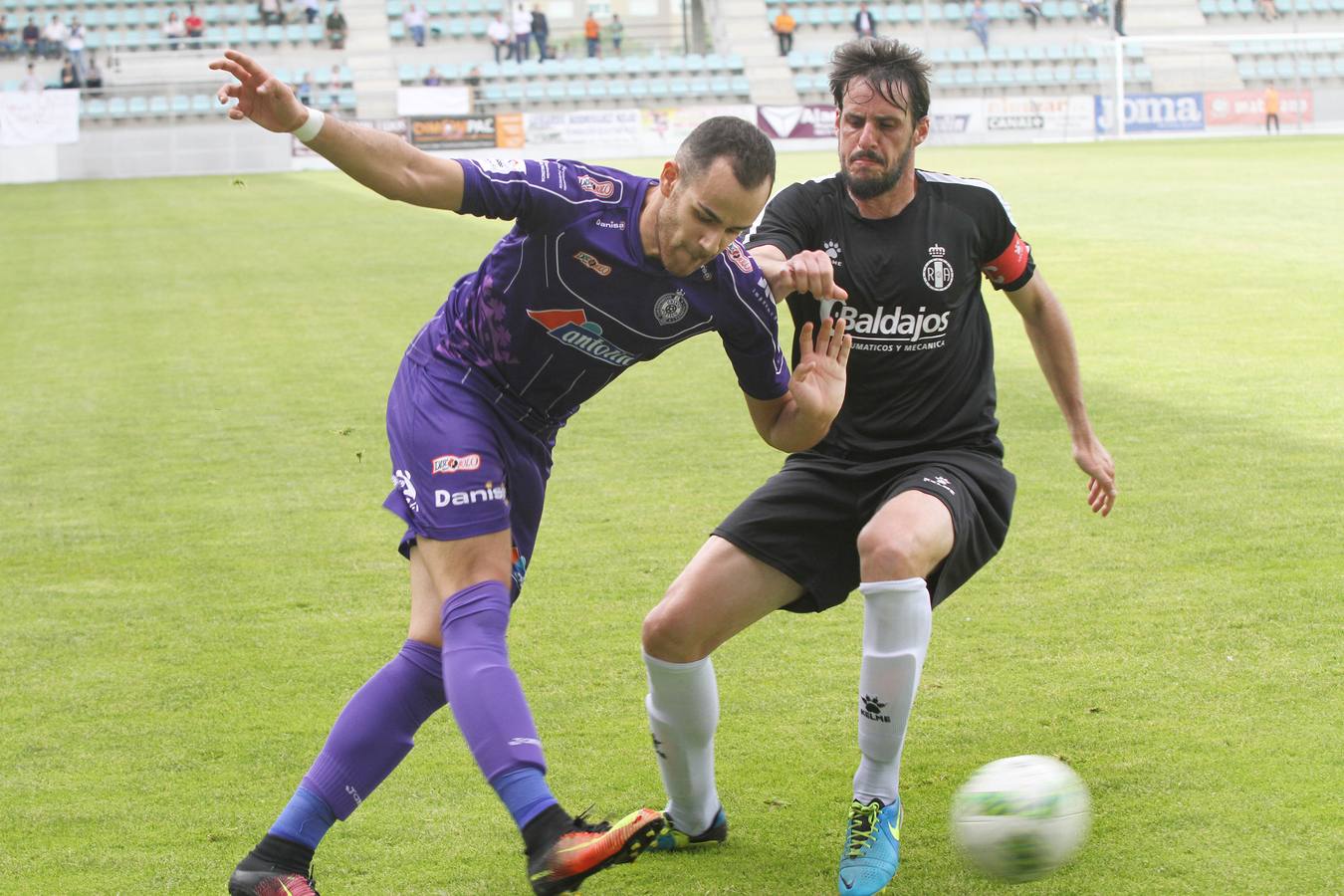 El Cristo Atlético da un recital de buen fútbol ante el Avilés (2-1)