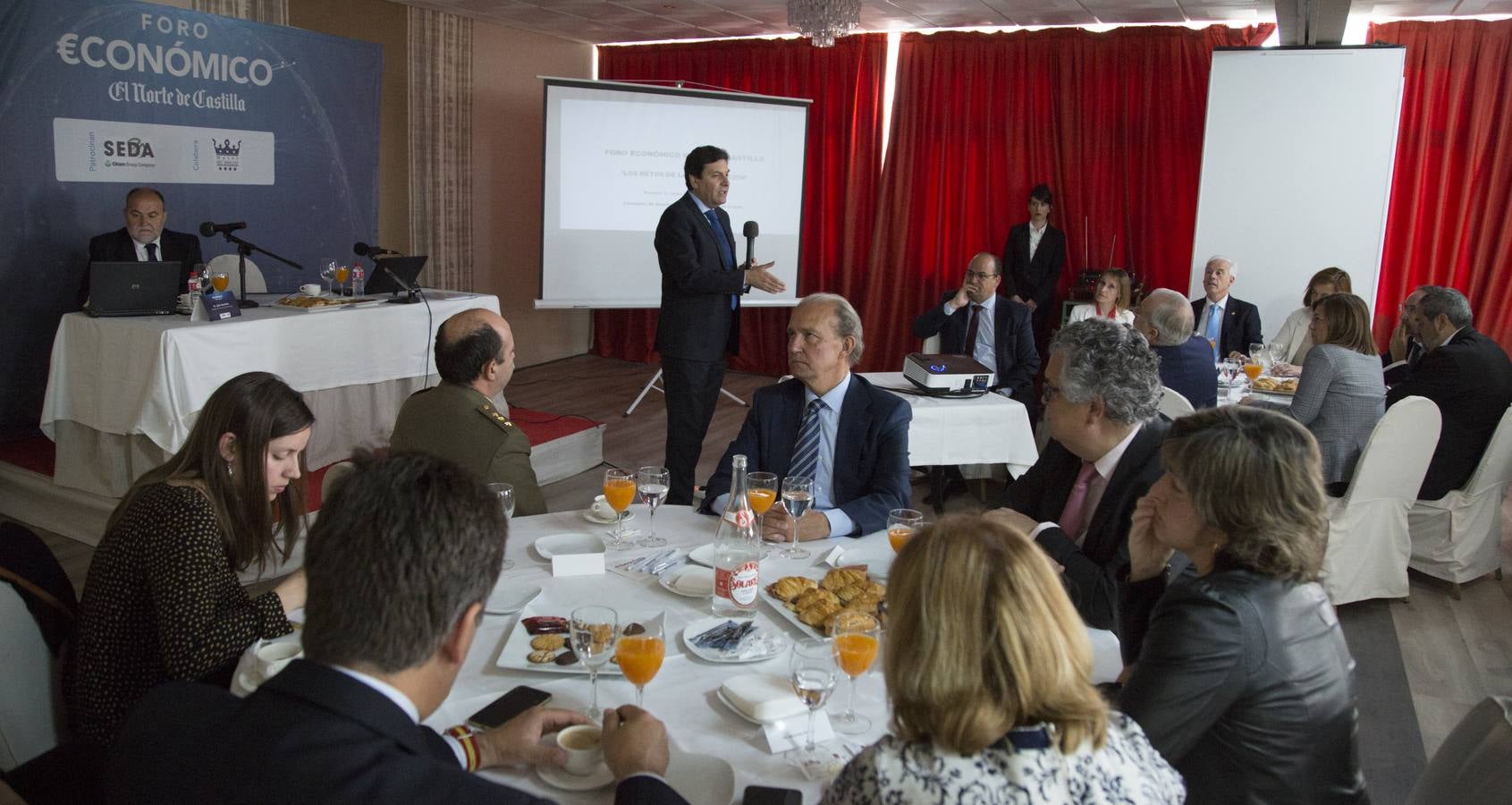 Carlos Fernández Carriedo, en el Foro Económico de El Norte de Castilla de Palencia