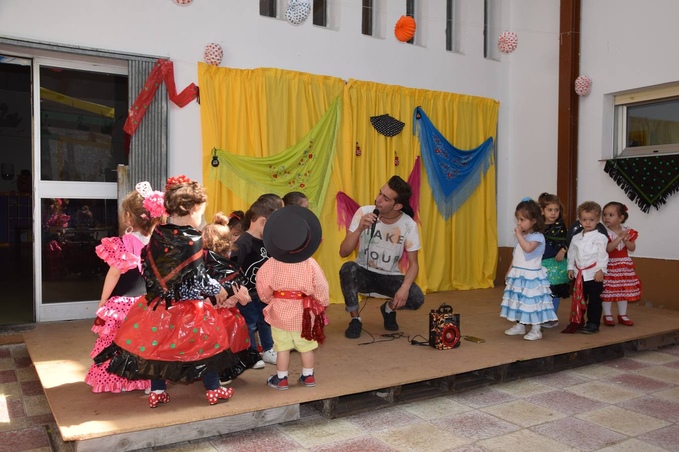 Feria de Abril en la guardería de Guardo (Palencia)