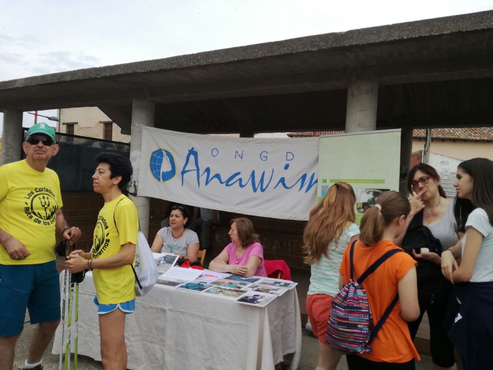 II Marcha solidaria en Mucientes a favor de la ONG Anawin