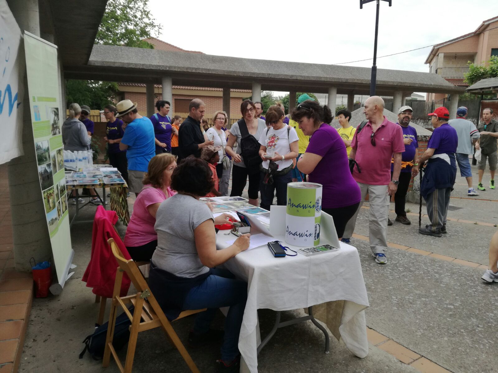 II Marcha solidaria en Mucientes a favor de la ONG Anawin